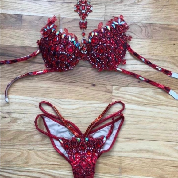 Swarovski crystal bikini - Picture 1 of 8